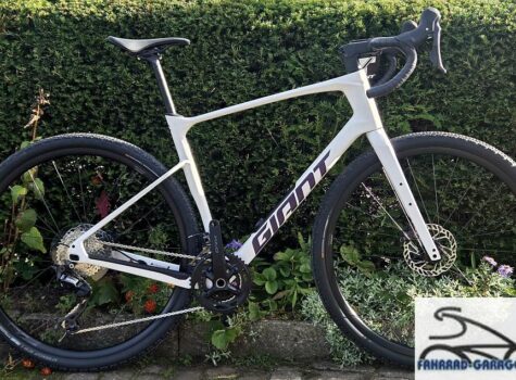 28 Zoll Gravelbike von Giant Revolt Advanced 2
